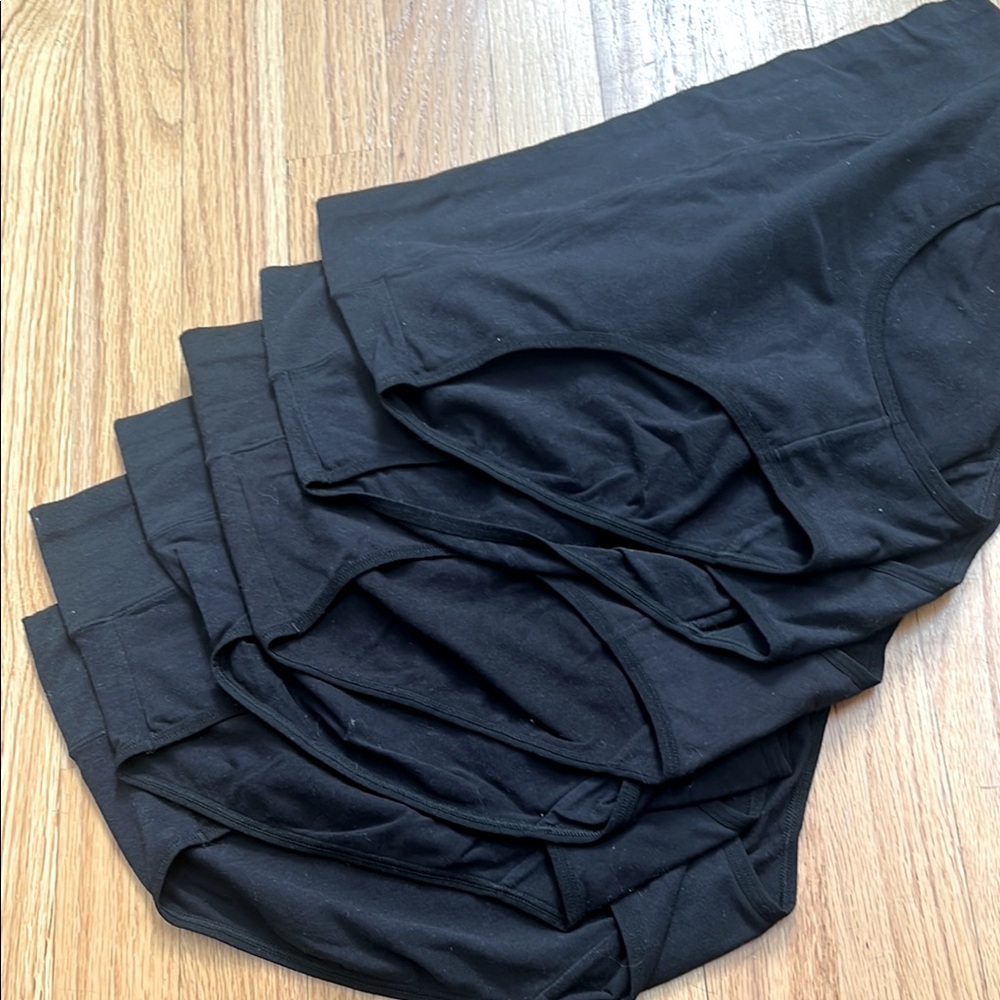 Set of black tummy control panties
